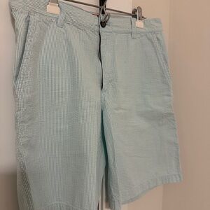 Izod Men's Light Blue Pinstriped Shorts